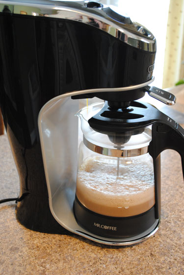 Mr. Coffee BVMC-EL1 Café Latte Maker Review: – Decaf Is Life
